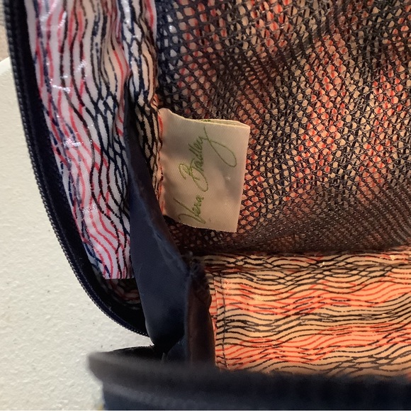 MINT VERA BRADLEY TRAVEL TOILETRY/COSMETIC BAG - Picture 4 of 8